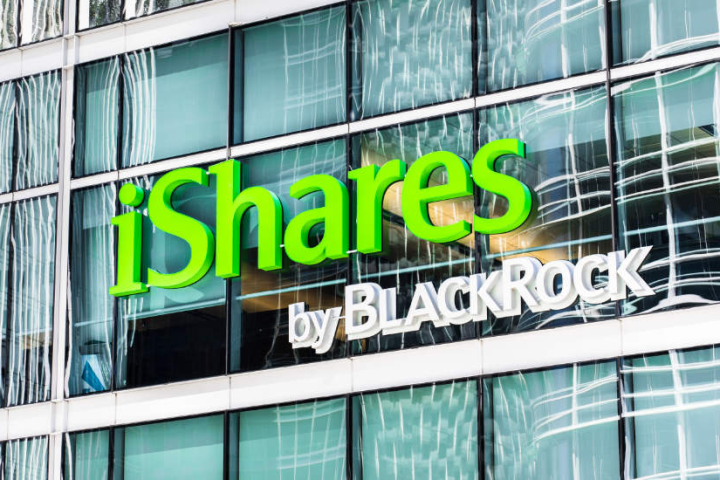Is the iShares 4% Bond ETF Safe for Retirees?